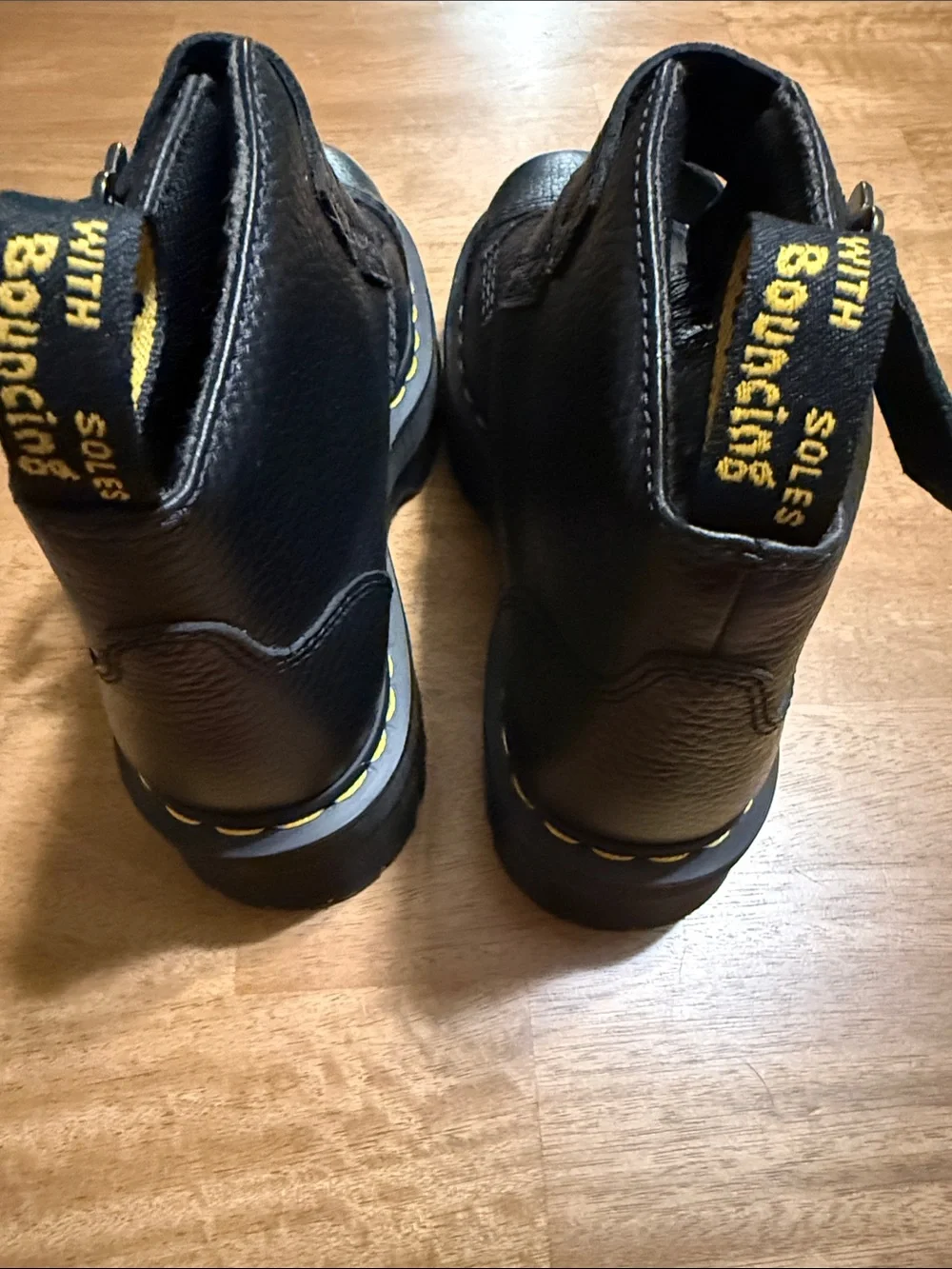 Dr. Martens DEVON FLOWER LEATHER